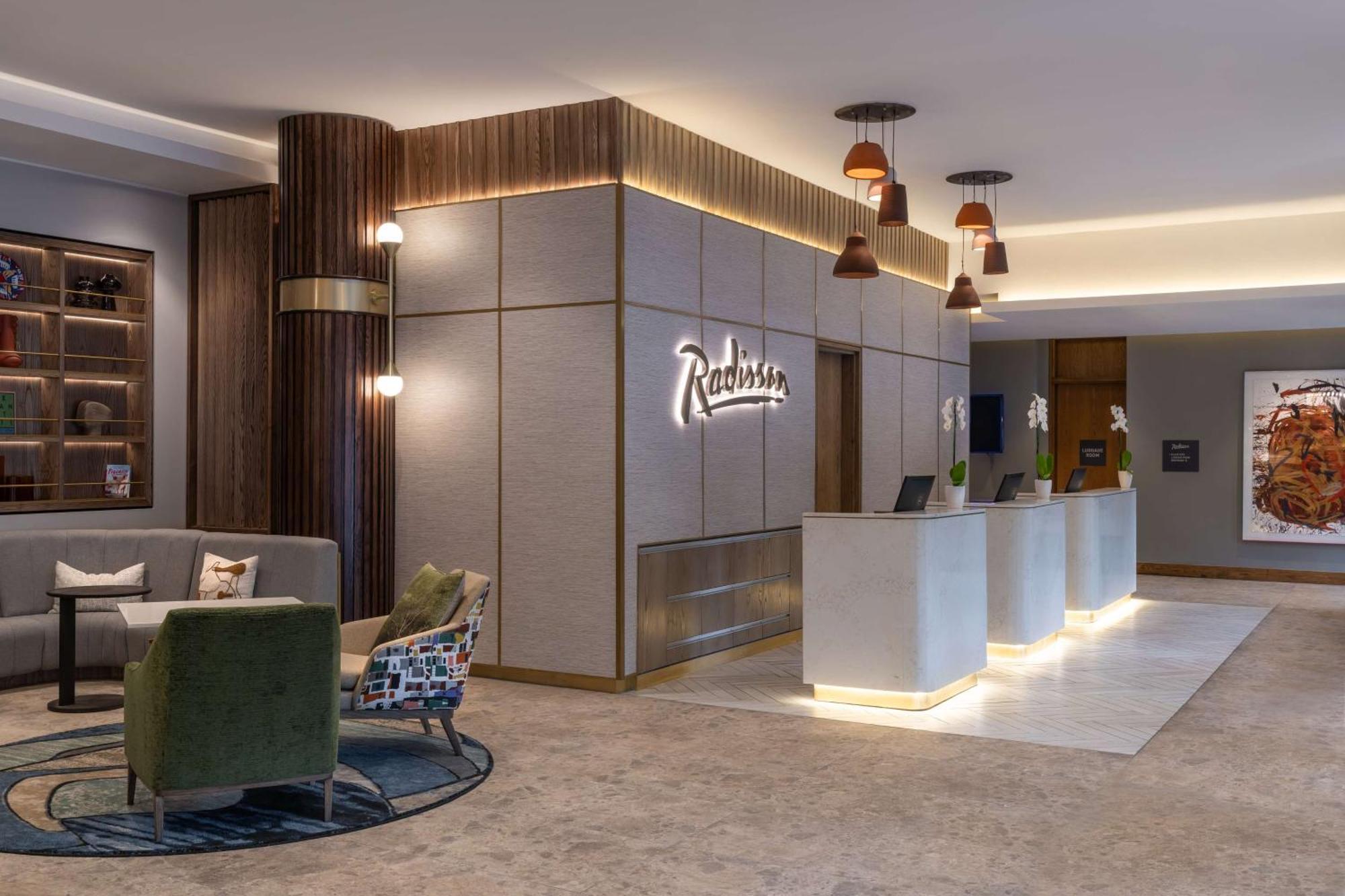 Radisson Hotel Cape Town Foreshore Exterior photo