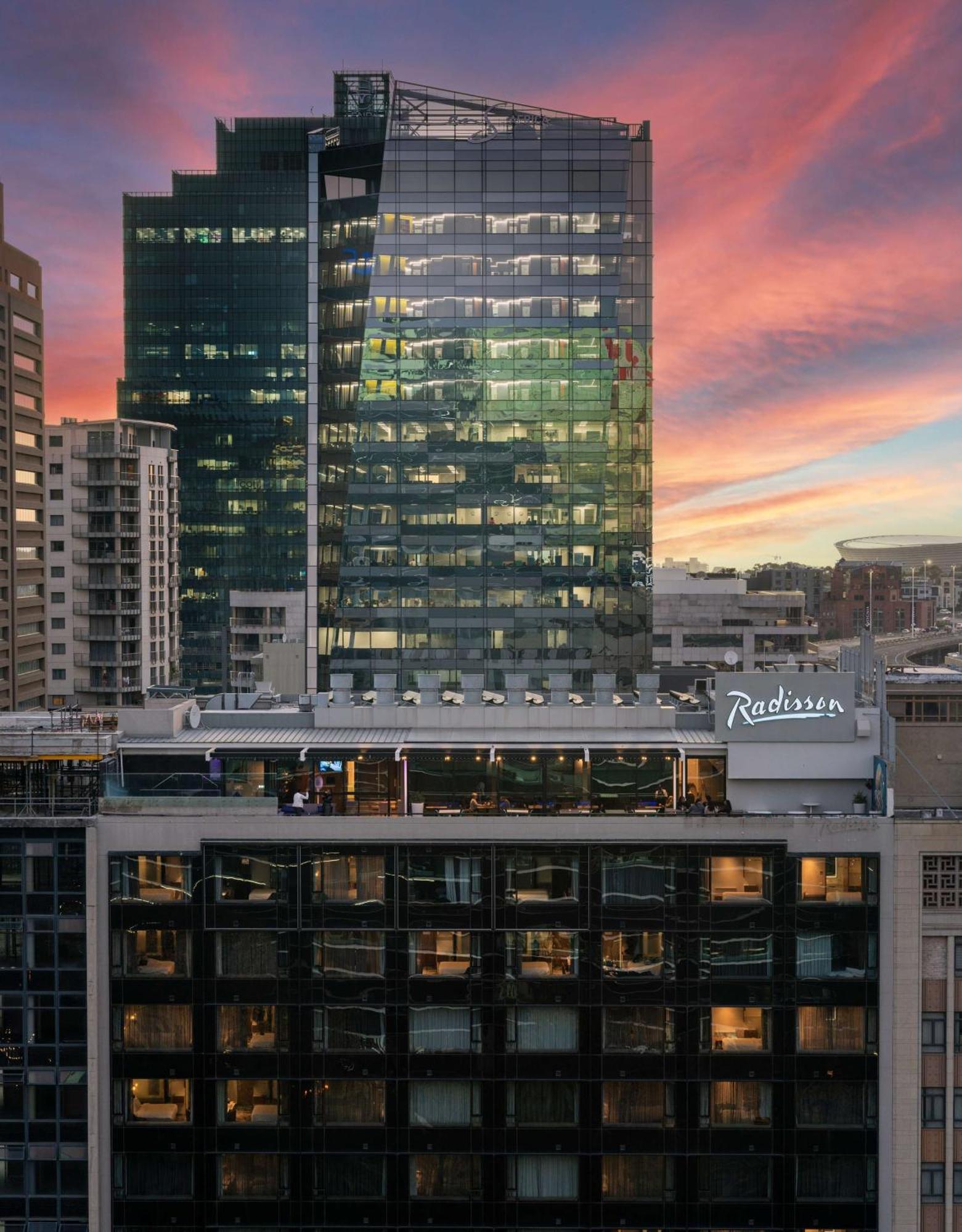 Radisson Hotel Cape Town Foreshore Exterior photo